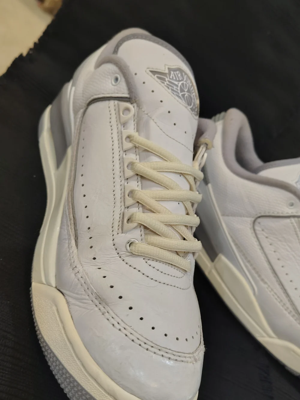 Jordan 2/3 White Cement Grey sneakers